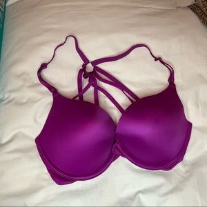VICTORIA’S SECRET BRA ( new no tags )